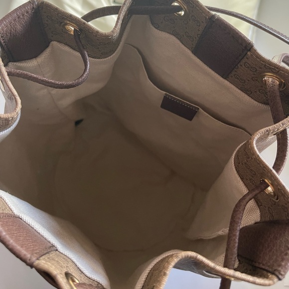 Gucci GG Supreme drawstring backpack - Picture 11 of 12